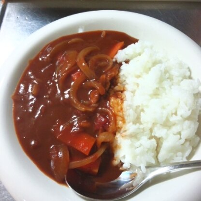 豚肉で作ってみました＾＾；トマト缶がまるごと入っていて美味しかったです。家族にも好評でした♪